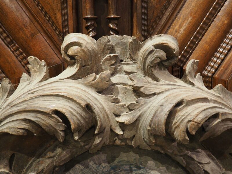 18th Century French Carved Oak Chateau Overdoor with Central Coat of Arms - Image 13