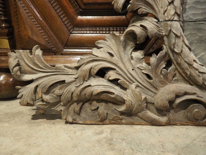 18th Century French Carved Oak Chateau Overdoor with Central Coat of Arms - Image 5