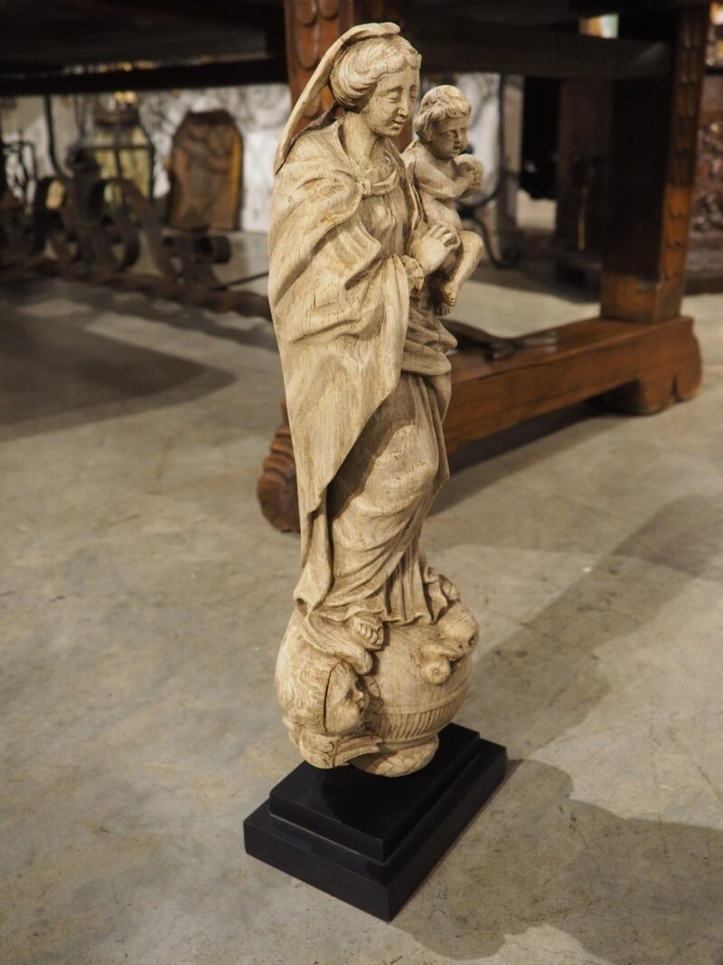 18th Century French Oak Sculpture of Madonna and Child - Image 9