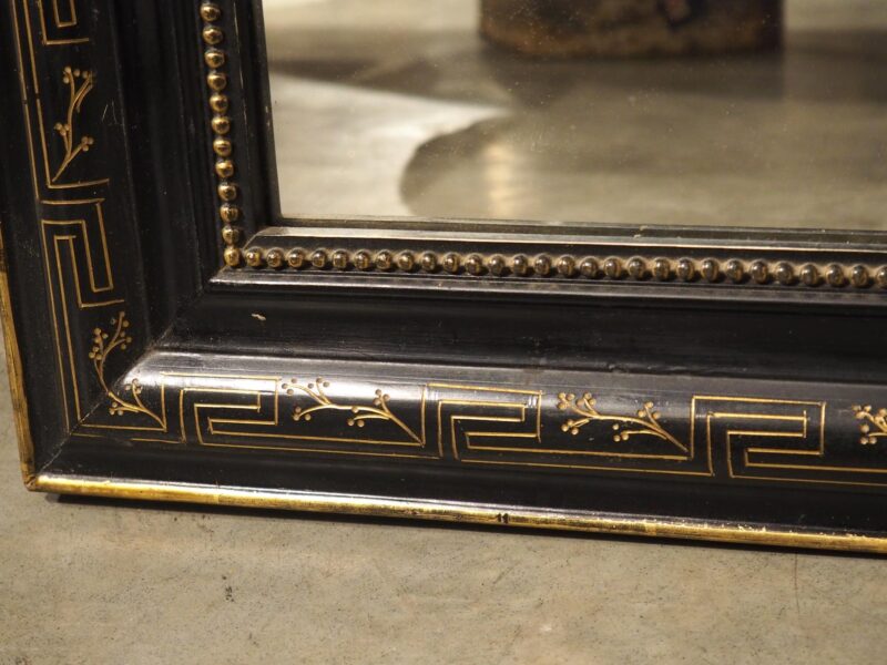 19th Century French Napoleon III Style Black and Gold Mirror with Crest - Image 12