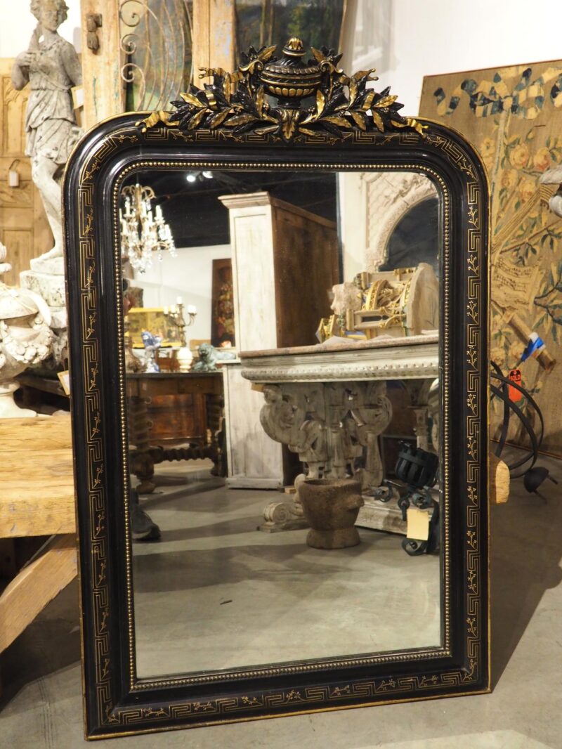 19th Century French Napoleon III Style Black and Gold Mirror with Crest - Image 4