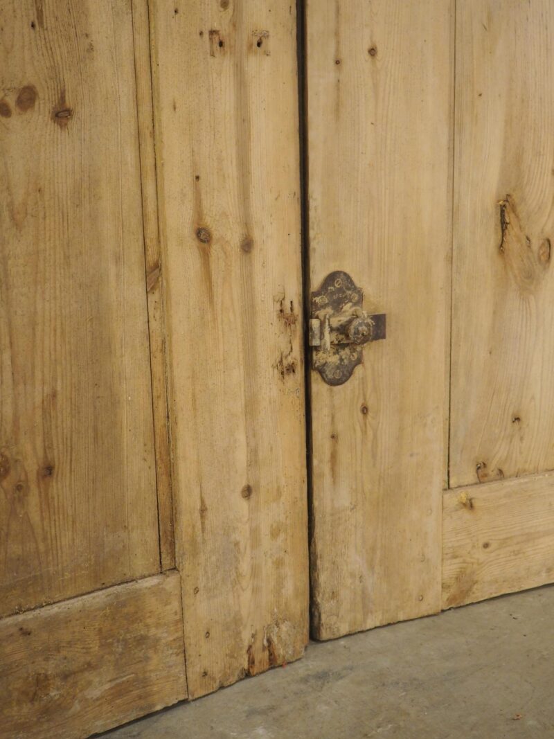 Pair of Large 19th Century French Gothic Style Doors in Carved Pine - Image 2