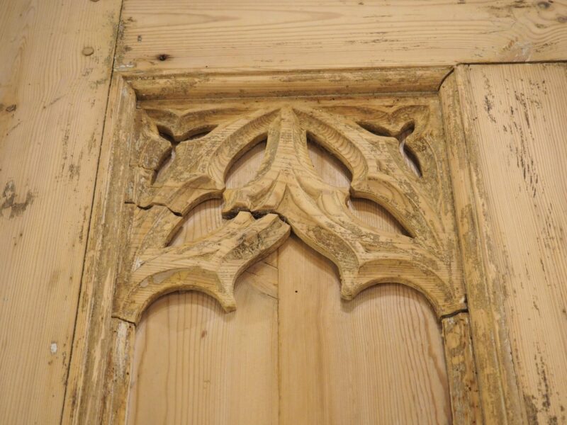 Pair of Large 19th Century French Gothic Style Doors in Carved Pine - Image 12