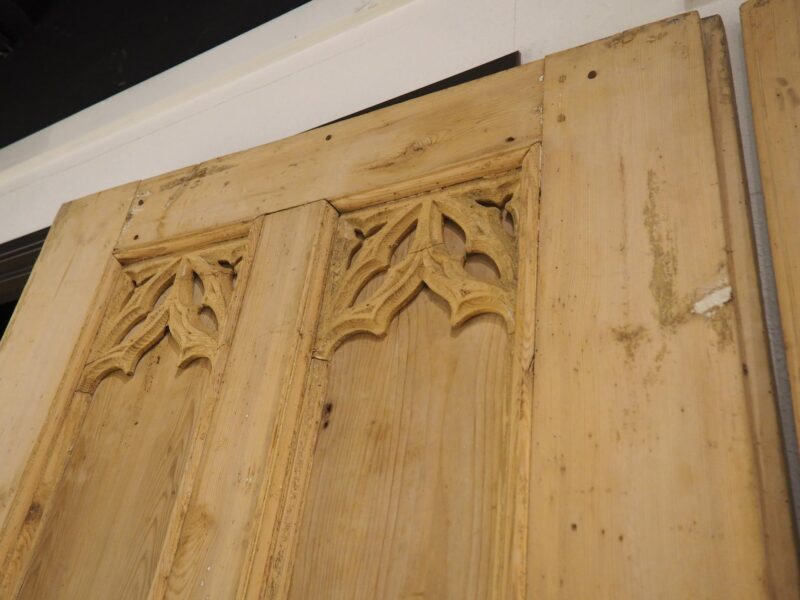 Pair of Large 19th Century French Gothic Style Doors in Carved Pine - Image 13