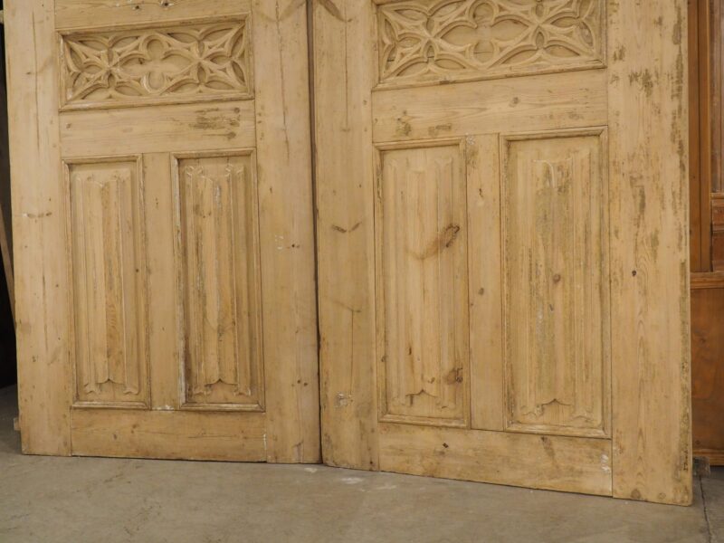 Pair of Large 19th Century French Gothic Style Doors in Carved Pine - Image 16