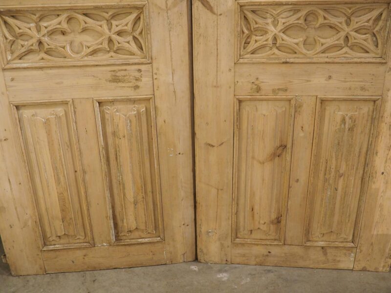 Pair of Large 19th Century French Gothic Style Doors in Carved Pine - Image 9