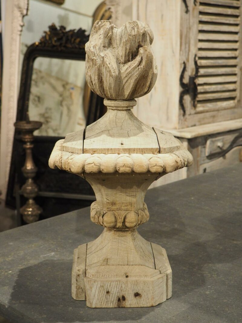 18th Century French Pot Feu Finial in Carved Oak - Image 10