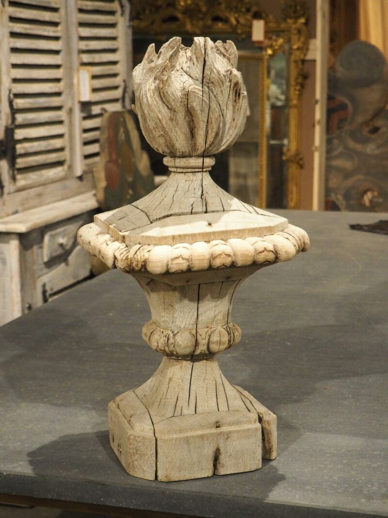 18th Century French Pot Feu Finial in Carved Oak - Image 4