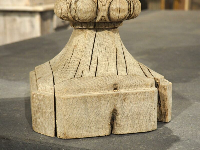 18th Century French Pot Feu Finial in Carved Oak - Image 7