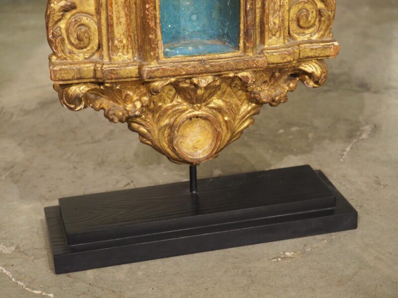 Small and Unique 18th Century Italian Giltwood Altar Niche on Stand - Image 3