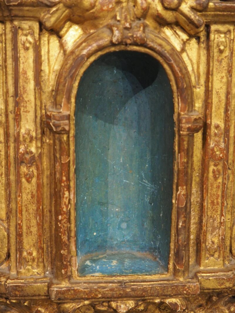 Small and Unique 18th Century Italian Giltwood Altar Niche on Stand - Image 7