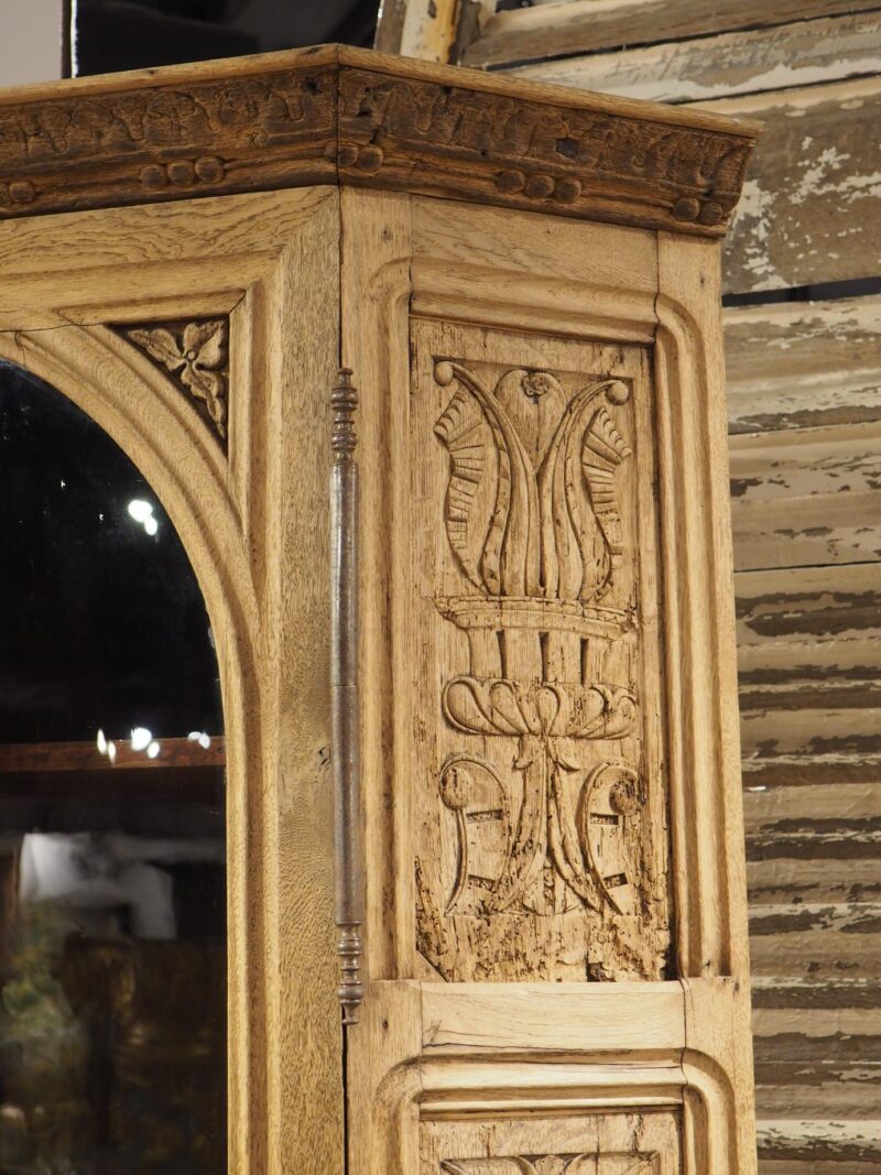 19th Century French Caved Oak Corner Cabinet Vitrine with Period Gothic Panels - Image 7