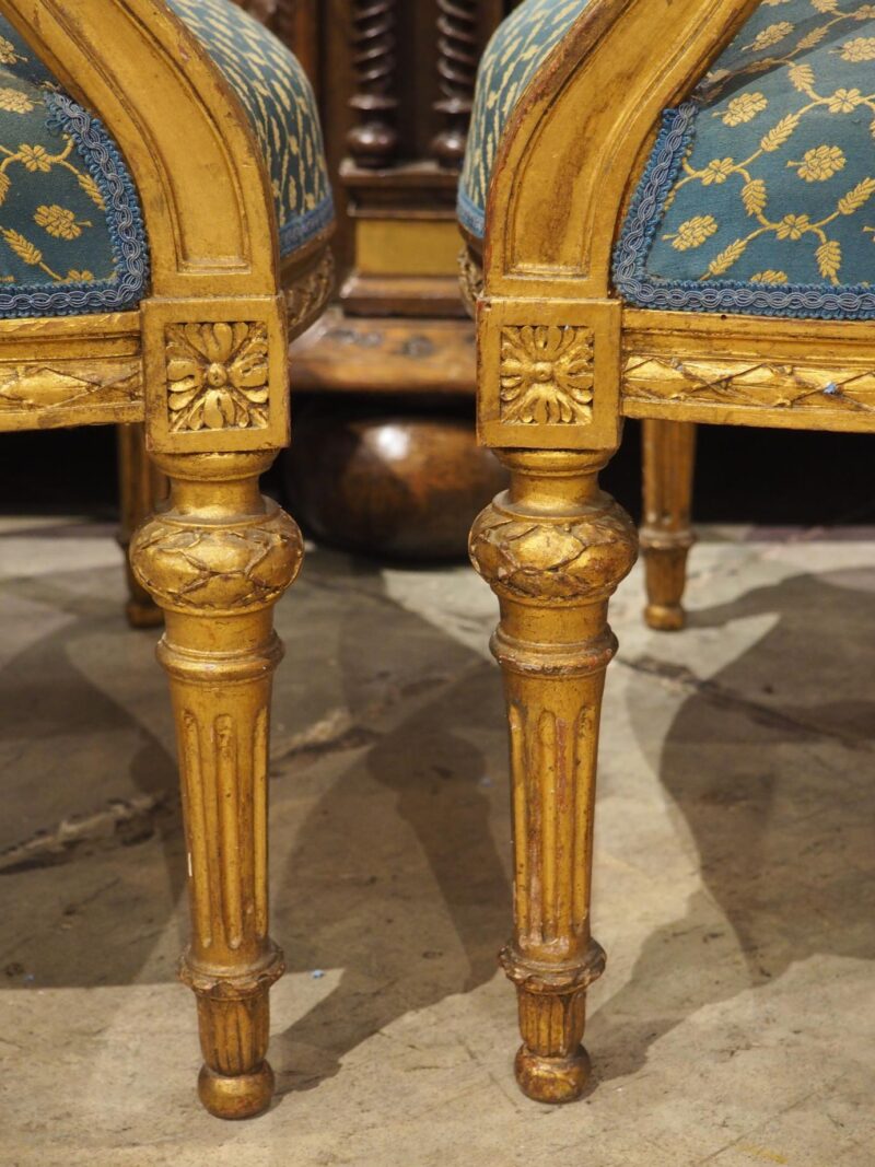 Pair of 19th Century French Giltwood Louis XVI Style Médaillon Armchairs - Image 17