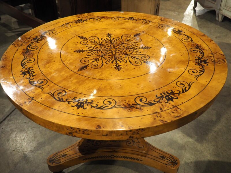 A 20th Century French Charles X Style Center Table with Marquetry Decor - Image 11