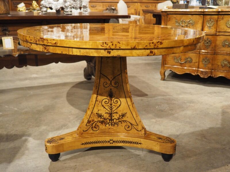 A 20th Century French Charles X Style Center Table with Marquetry Decor - Image 17