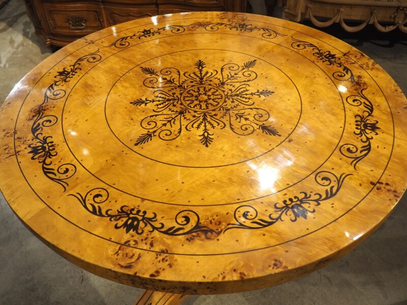 A 20th Century French Charles X Style Center Table with Marquetry Decor - Image 3