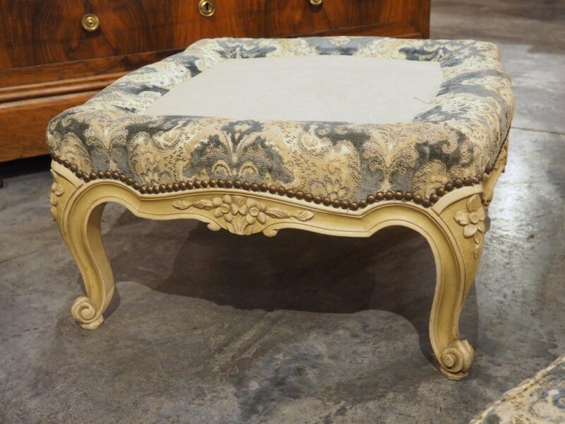 A French Louis XV Style Creme Painted Tabouret, 1950s - Image 11