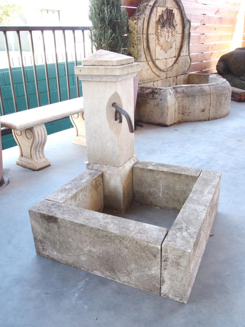 French Carved Limestone Corner Fountain from Provence - Image 3