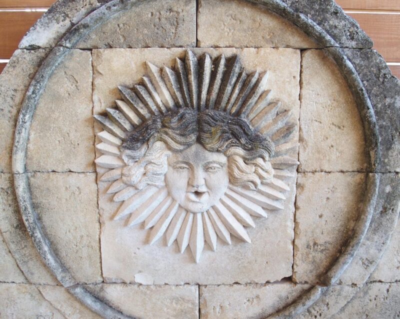 Beautifully Carved French Sunburst Wall Fountain in Aged Limestone - Image 10