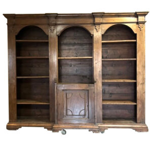 19th Century Italian Triple Niche Bibliotheque in Carved Walnut Wood